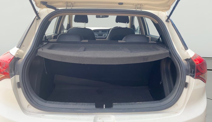 2016 Hyundai Elite i20 MAGNA 1.2, Petrol, Manual, 44,483 km, Boot Open Zoomed View