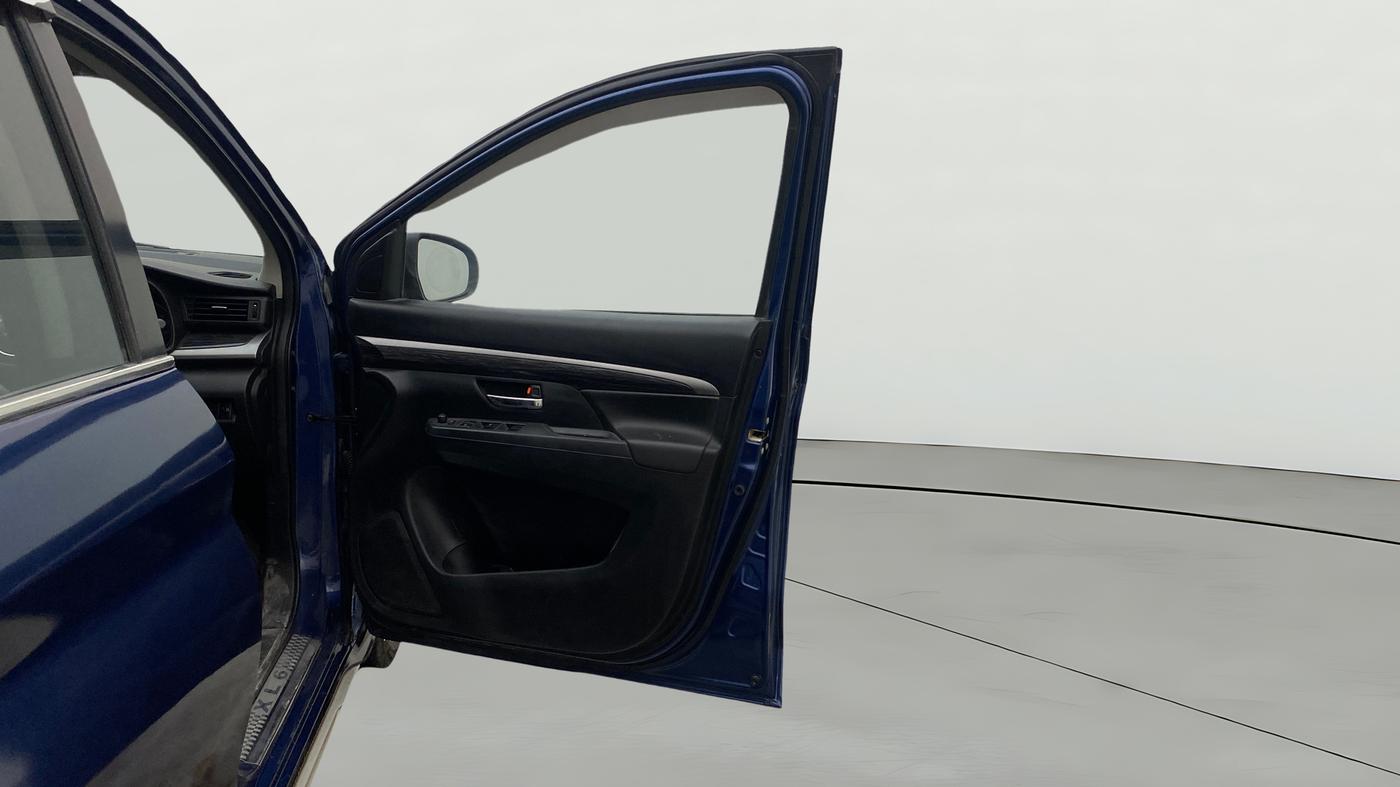 2020 Maruti XL6 ALPHA MT, Petrol, Manual, 1,39,988 km, RHS Front Door