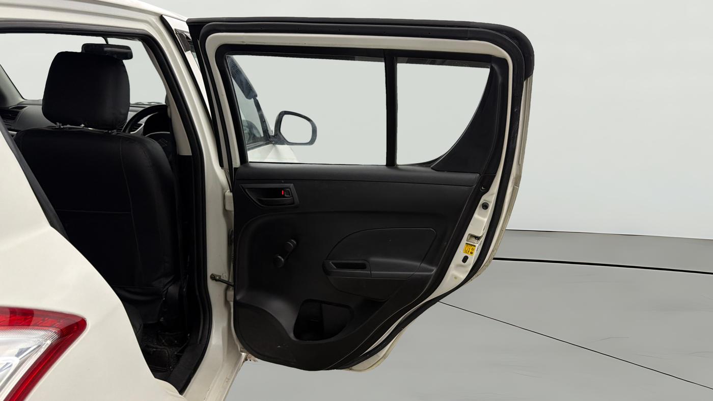 2017 Maruti Swift LDI (O), Diesel, Manual, 68,932 km, RHS Rear Door
