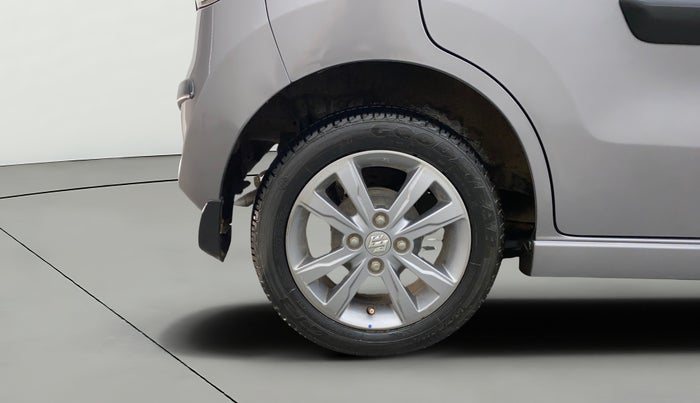 2017 Maruti Wagon R 1.0 VXI+, CNG, Manual, 39,435 km, Right Rear Wheel