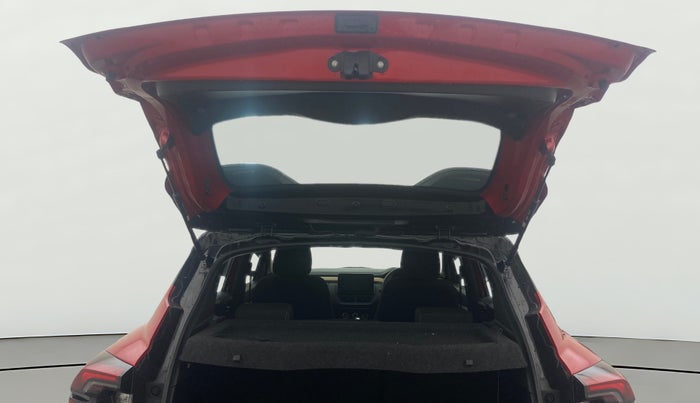 2022 Renault Kiger RXT (O) AMT DUAL TONE, Petrol, Automatic, 8,770 km, Boot Door Open