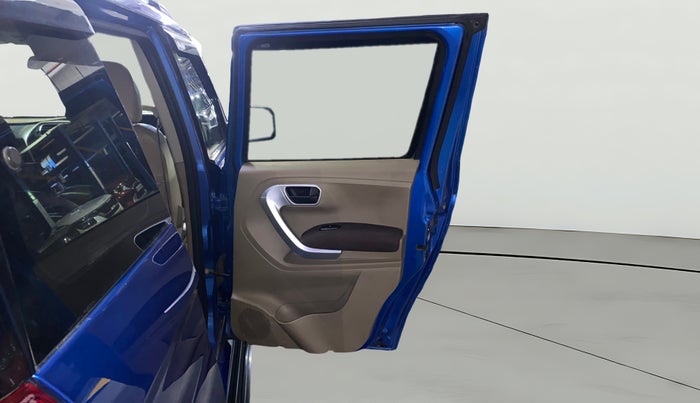 2016 Mahindra TUV300 T8, Diesel, Manual, 81,481 km, RHS Rear Door