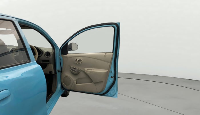 2014 Datsun Go T, Petrol, Manual, 60,396 km, RHS Front Door