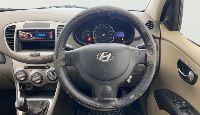 2013 Hyundai i10 MAGNA 1.1, Petrol, Manual, 1,04,127 km, Steering Wheel Close Up