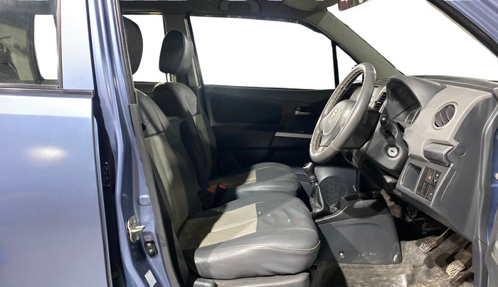 2012 Maruti Wagon R 1.0 VXI, Petrol, Manual, 30,027 km, Right Side Front Door Cabin