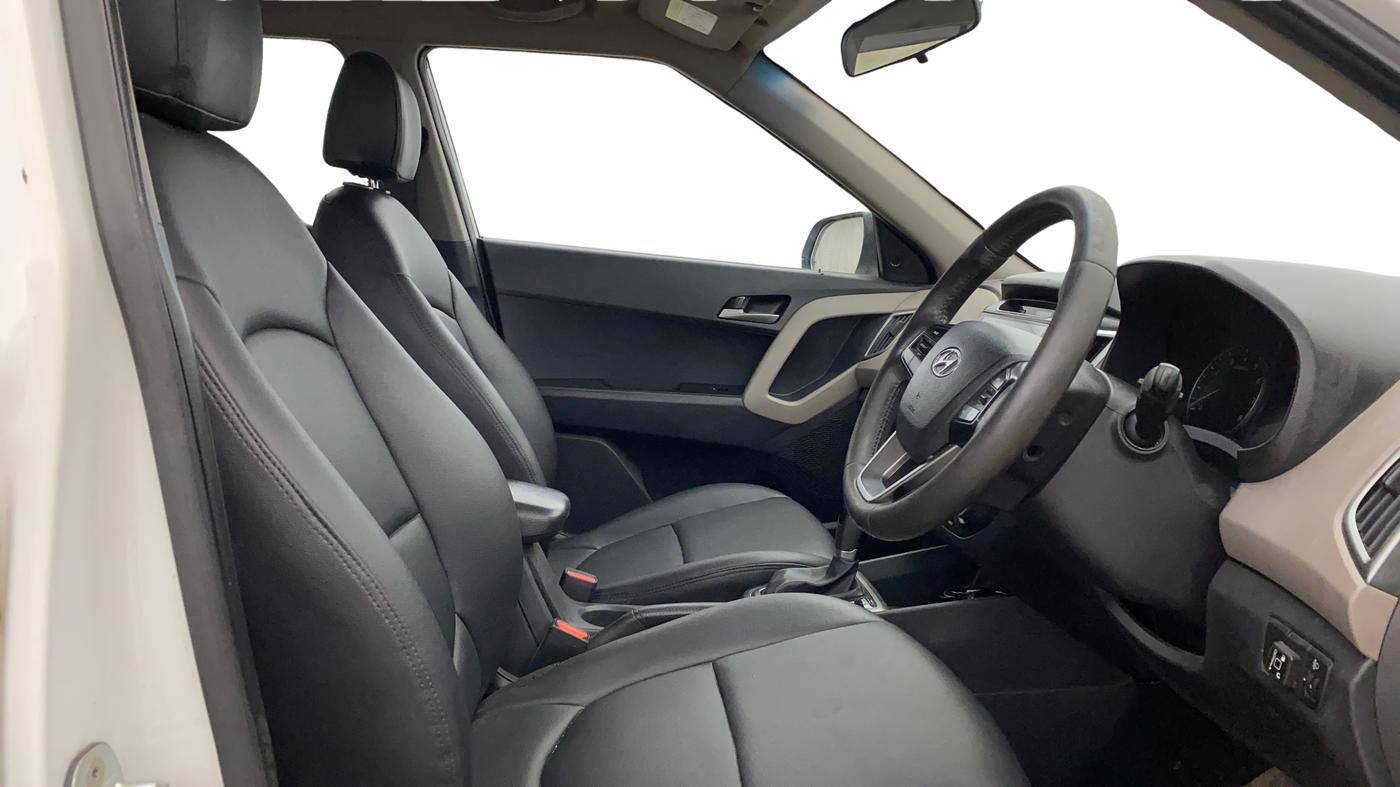 2016 Hyundai Creta SX PLUS AT 1.6 PETROL, CNG, Automatic, 71,599 km, Right Side Front Door Cabin