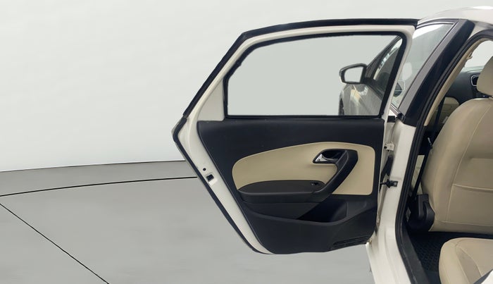 2017 Skoda Rapid STYLE 1.5 TDI AT, Diesel, Automatic, 1,12,847 km, LHS Rear Door