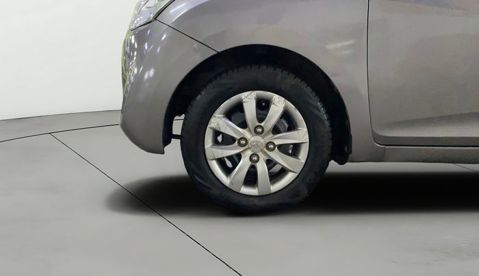 2013 Hyundai Eon MAGNA +, Petrol, Manual, 49,693 km, Left Front Wheel