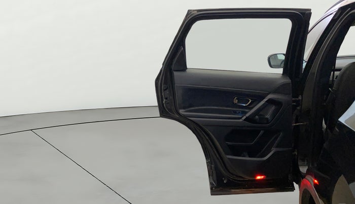 2022 Tata Safari XZ PLUS, Diesel, Manual, 48,294 km, LHS Rear Door