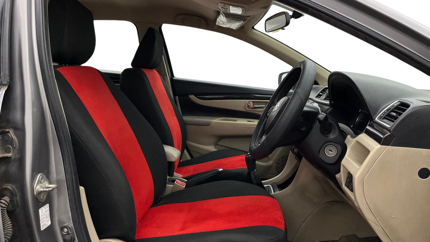 2016 Maruti Ciaz VDI+ SHVS, Diesel, Manual, 68,244 km, Right Side Front Door Cabin