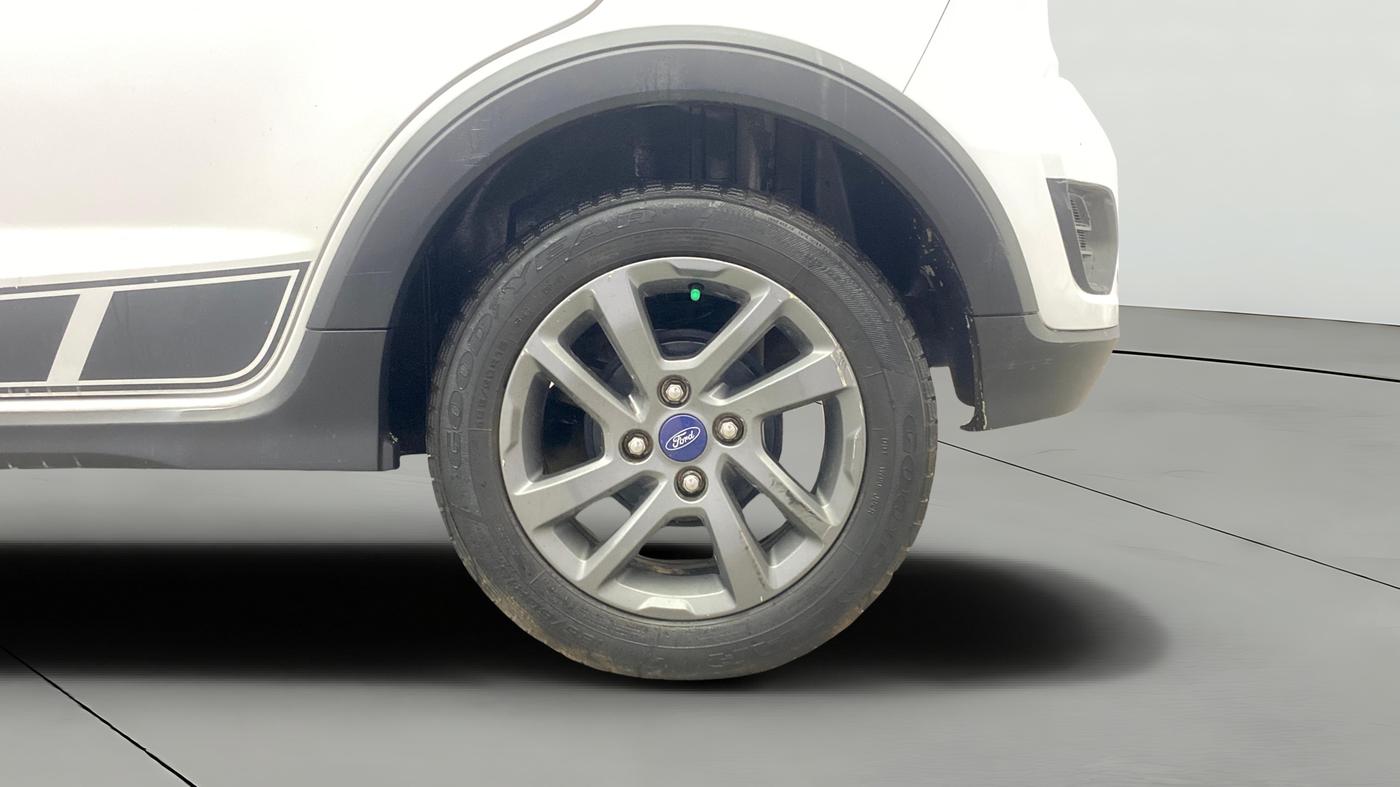 2018 Ford FREESTYLE TITANIUM 1.2 PETROL, Petrol, Manual, 1,43,417 km, Left Rear Wheel