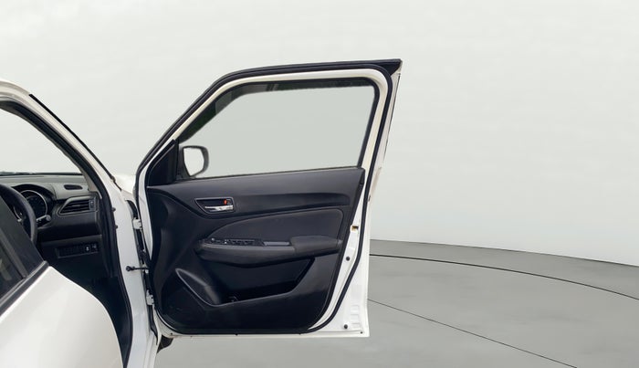 2023 Maruti Swift VXI, Petrol, Manual, 24,704 km, RHS Front Door