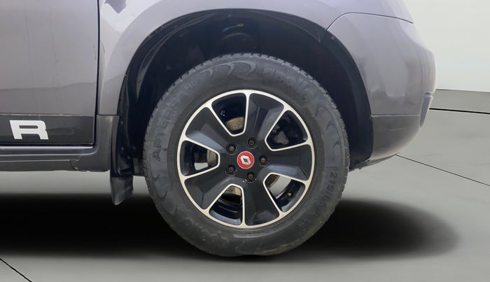 2017 Renault Duster RXS CVT, Petrol, Automatic, 63,084 km, Right Front Wheel