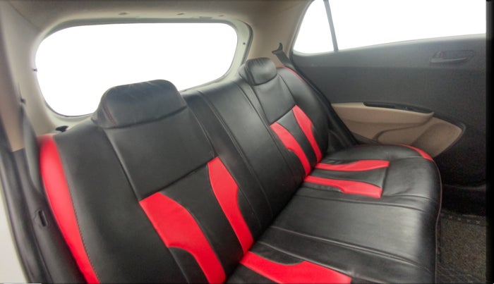 2013 Hyundai Grand i10 MAGNA 1.2 KAPPA VTVT, Petrol, Manual, 50,791 km, Right Side Rear Door Cabin