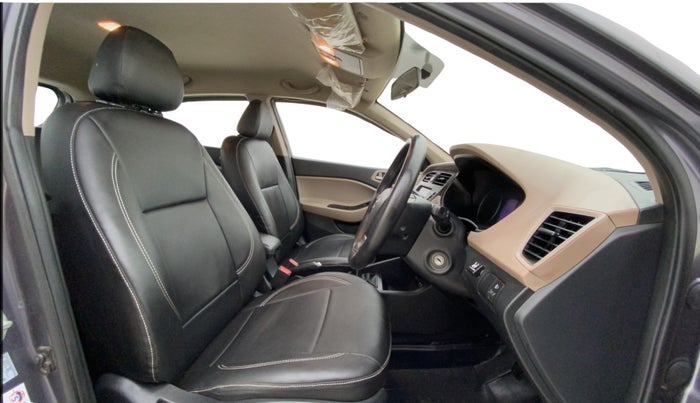 2019 Hyundai Elite i20 SPORTZ PLUS 1.2, CNG, Manual, 89,901 km, Right Side Front Door Cabin