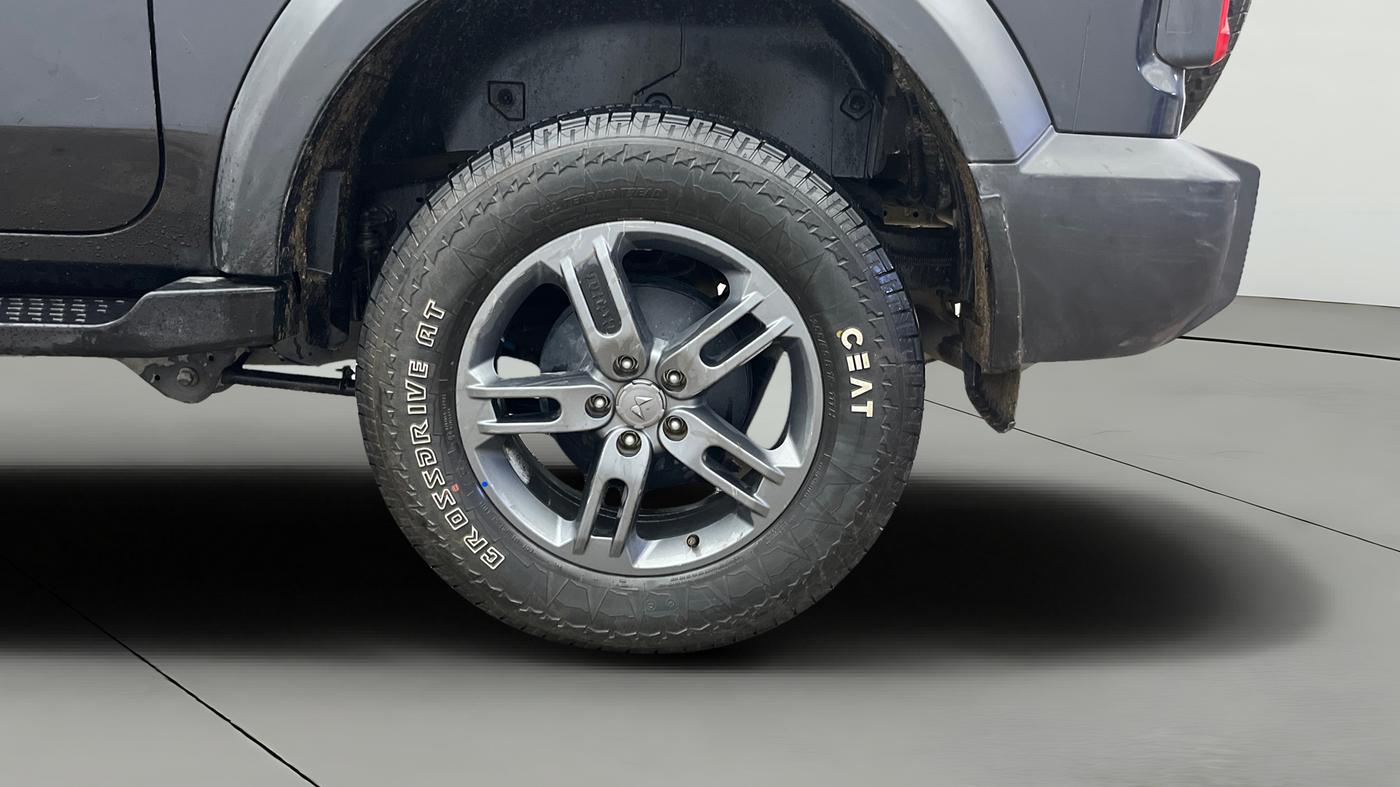 2024 Mahindra Thar LX P 2WD AT HT, Petrol, Automatic, 18,101 km, Left Rear Wheel