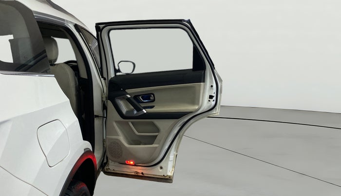 2022 Tata Safari XZA PLUS, Diesel, Automatic, 70,304 km, RHS Rear Door