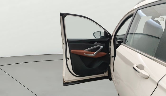 2020 MG HECTOR PLUS SMART 2.0 DIESEL TURBO MT 6-STR, Diesel, Manual, 93,070 km, LHS Front Door