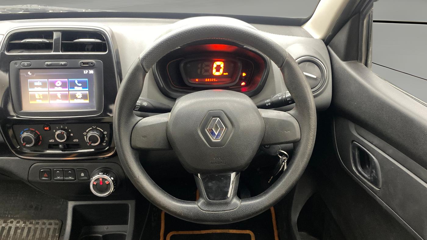 2018 Renault Kwid RXT 1.0 AMT, Petrol, Automatic, 68,300 km, Steering Wheel Close Up