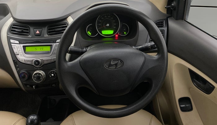 2016 Hyundai Eon MAGNA +, Petrol, Manual, 58,813 km, Steering Wheel Close Up