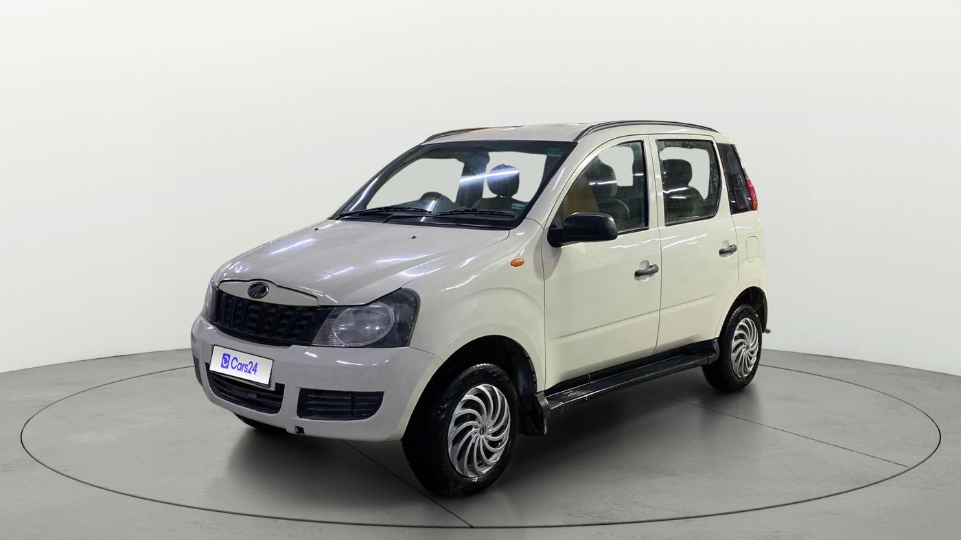 2013 Mahindra Quanto C4, Diesel, Manual, 97,159 km, Left Front Diagonal