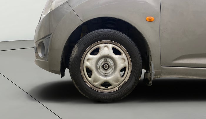 2013 Chevrolet Beat LS PETROL, Petrol, Manual, 34,880 km, Left Front Wheel