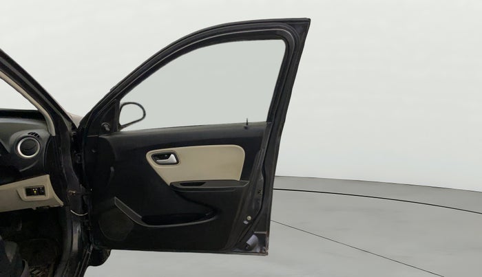 2022 Maruti Alto LXI OPT CNG, CNG, Manual, 60,783 km, RHS Front Door