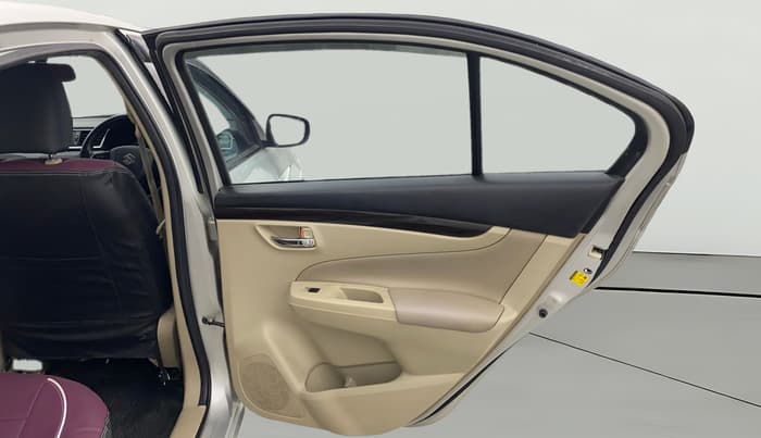 2017 Maruti Ciaz ZETA 1.4  MT PETROL, Petrol, Manual, 1,16,619 km, RHS Rear Door