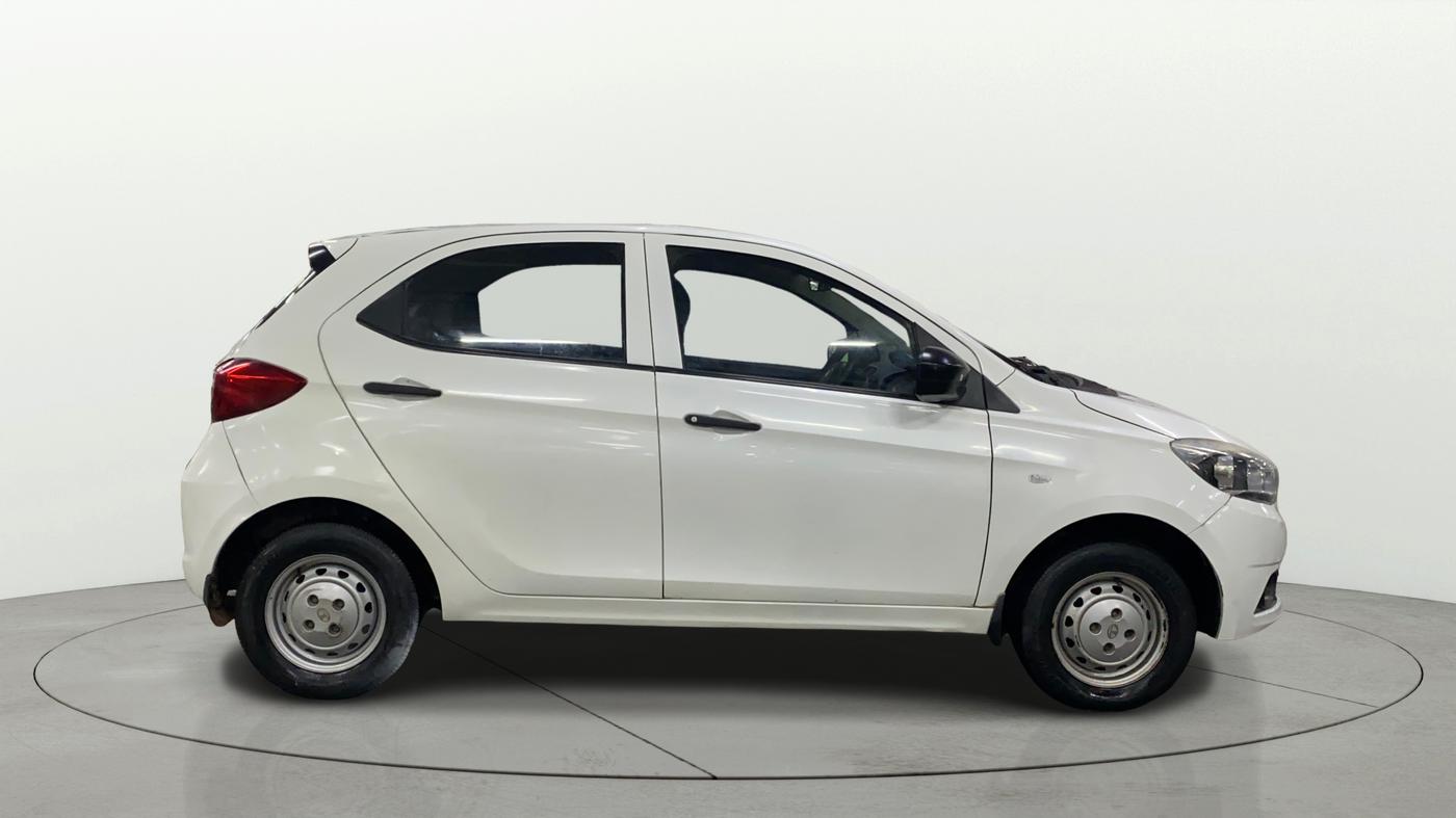 2017 Tata Tiago XM PETROL, Petrol, Manual, 55,831 km, Right Side View