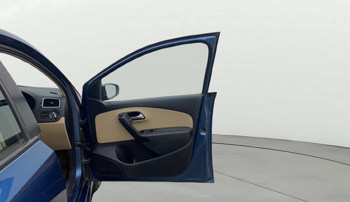 2016 Volkswagen Ameo HIGHLINE DSG 1.5 DIESEL , Diesel, Automatic, 1,01,403 km, RHS Front Door