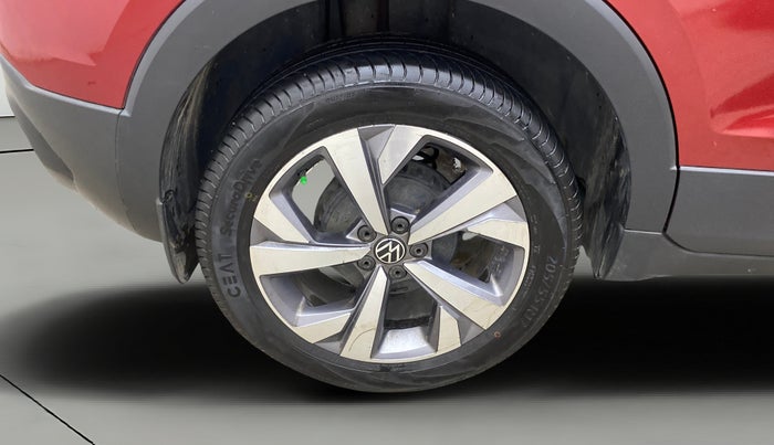 2022 Volkswagen TAIGUN TOPLINE 1.0 TSI MT, Petrol, Manual, 1,27,393 km, Right Rear Wheel