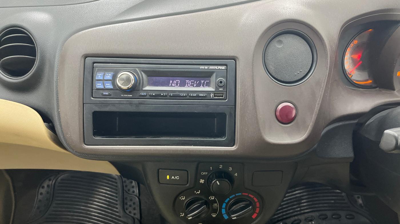 2013 Honda Brio EX MT, Petrol, Manual, 79,967 km, Air Conditioner