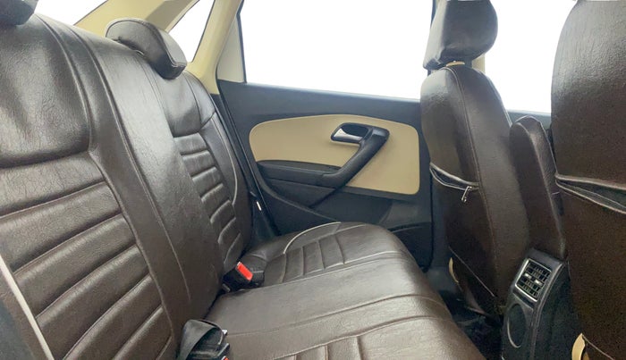 2016 Volkswagen Ameo HIGHLINE PLUS 1.5L 16 ALLOY, Diesel, Manual, 1,25,903 km, Right Side Rear Door Cabin