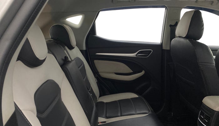 2022 MG ASTOR SUPER EX 1.5 MT, Petrol, Manual, 28,372 km, Right Side Rear Door Cabin