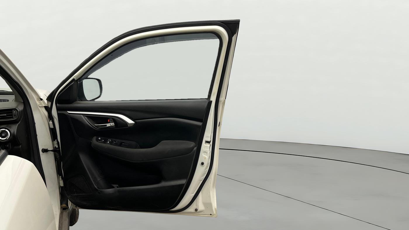 2023 Toyota URBAN CRUISER HYRYDER E NEO DRIVE, Petrol, Manual, 22,378 km, RHS Front Door