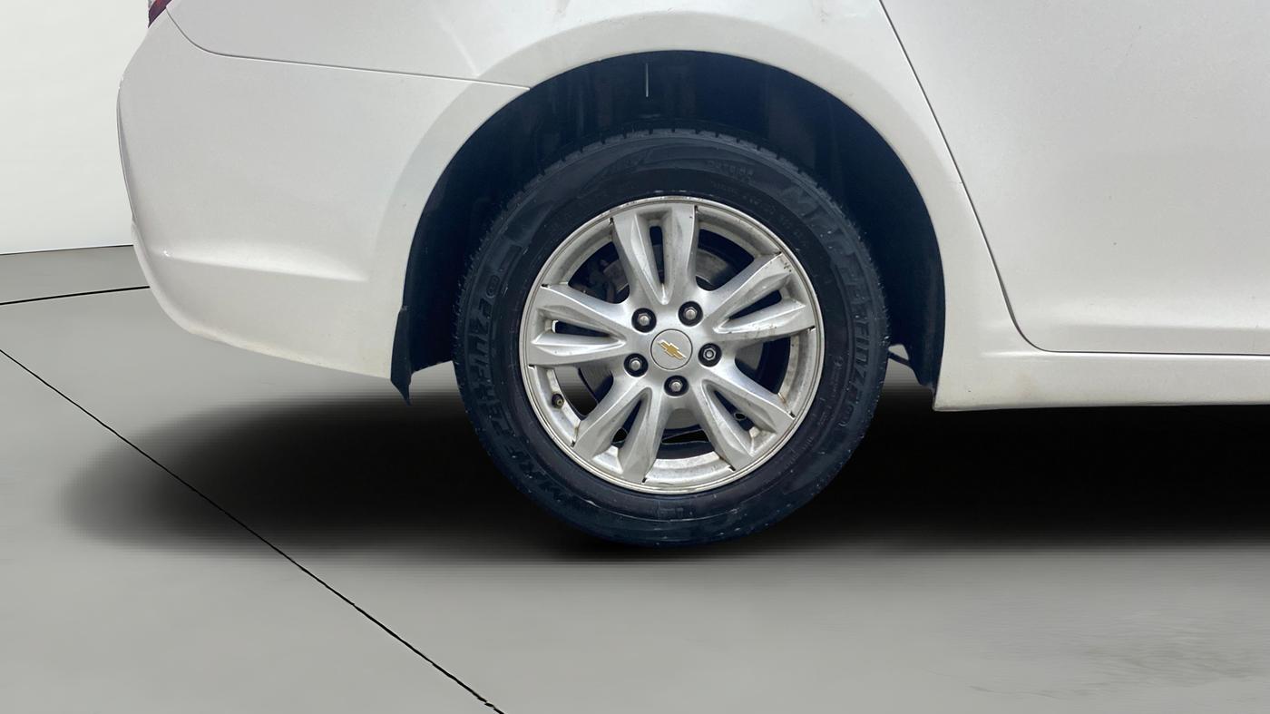 2015 Chevrolet Cruze LTZ, Diesel, Manual, 75,611 km, Right Rear Wheel