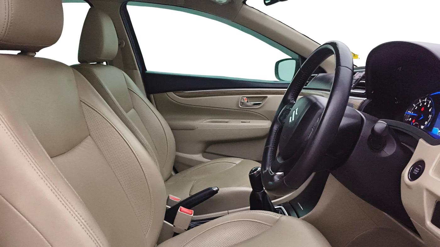 2019 Maruti Ciaz ALPHA 1.5 SHVS PETROL, Petrol, Manual, 87,994 km, Right Side Front Door Cabin