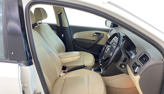 2014 Volkswagen Vento HIGHLINE PETROL AT, Petrol, Automatic, 42,796 km, Right Side Front Door Cabin