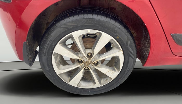 2015 Hyundai Elite i20 SPORTZ 1.4 (O) CRDI, Diesel, Manual, 71,812 km, Right Rear Wheel