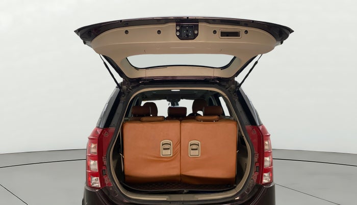 2018 Mahindra XUV500 W10 AT, Diesel, Automatic, 99,702 km, Boot Door Open