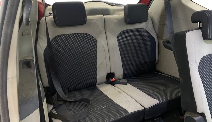 2020 Renault TRIBER RXZ, Petrol, Manual, 59,218 km, Third Seat Row ( optional )