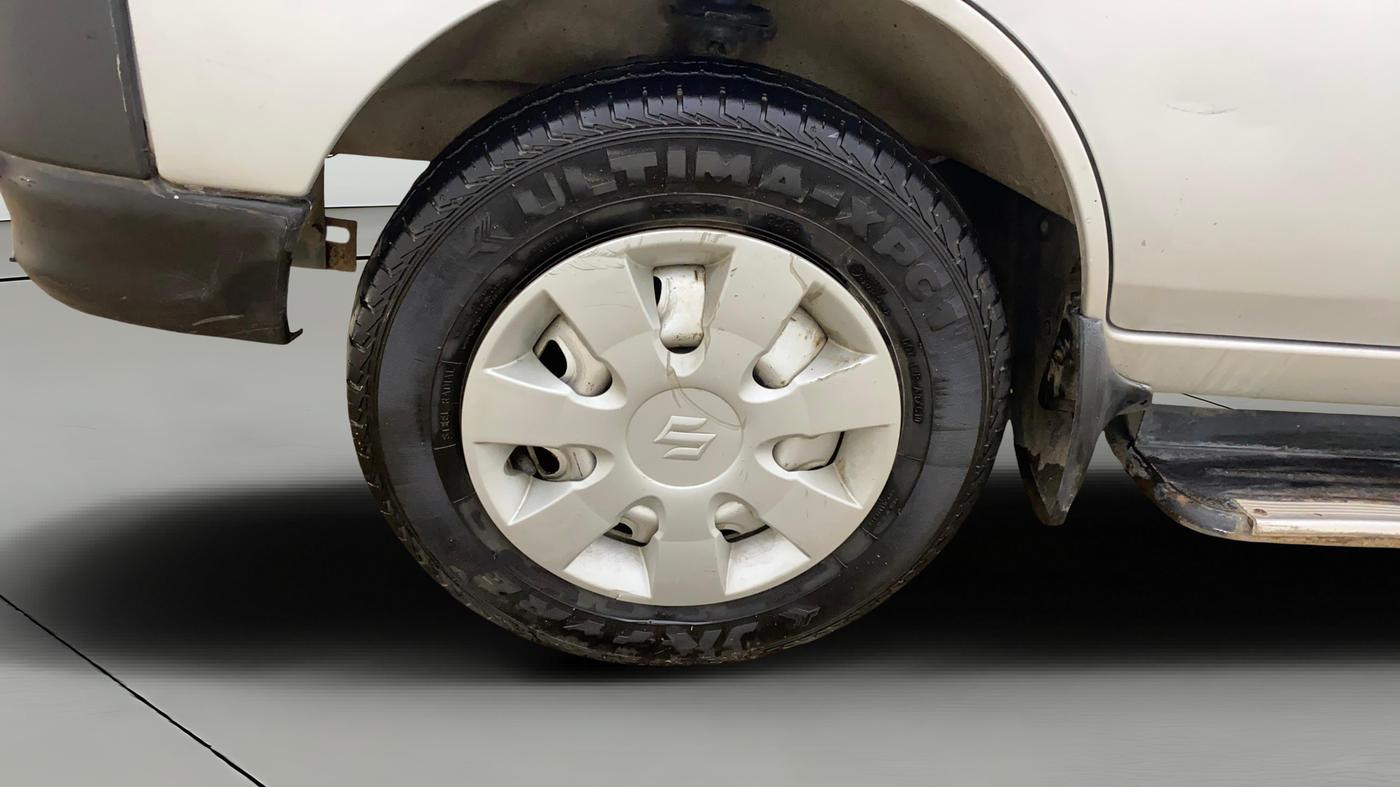 2014 Maruti Eeco 5 STR WITH A/C+HTR, Petrol, Manual, 65,957 km, Left Front Wheel