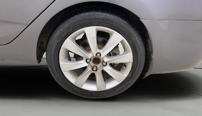 2012 Hyundai Verna FLUIDIC 1.6 VTVT SX, CNG, Manual, 99,536 km, Left Rear Wheel