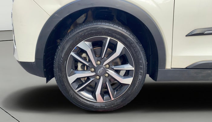2021 Mahindra XUV300 W8 (O) 1.5 DIESEL, Diesel, Manual, 22,665 km, Left Front Wheel