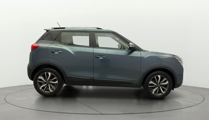 2019 Mahindra XUV300 W8 (O) 1.5 DIESEL, Diesel, Manual, 87,592 km, Right Side View