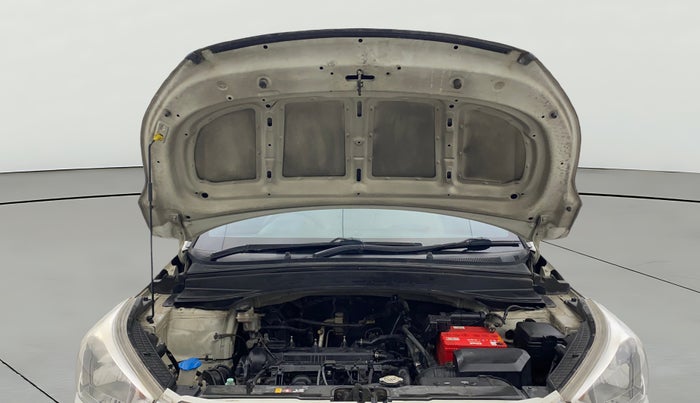 2017 Hyundai Creta E PLUS 1.6 PETROL, Petrol, Manual, 1,00,629 km, Open Bonet