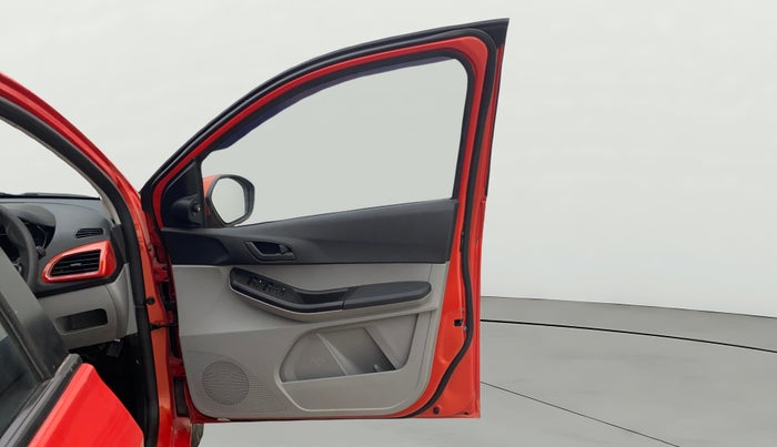2020 Tata Tiago XZ PETROL, Petrol, Manual, 34,502 km, RHS Front Door