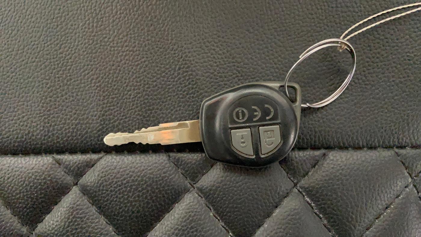2019 Maruti Dzire VDI, Diesel, Manual, 85,040 km, Key Close Up