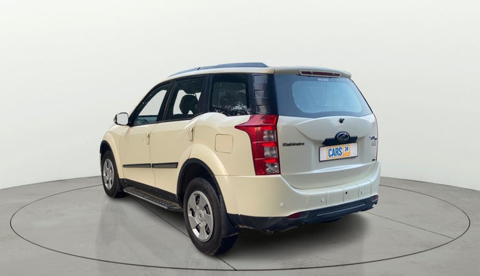 2015 Mahindra XUV500 W6, Diesel, Manual, 76,338 km, Left Back Diagonal