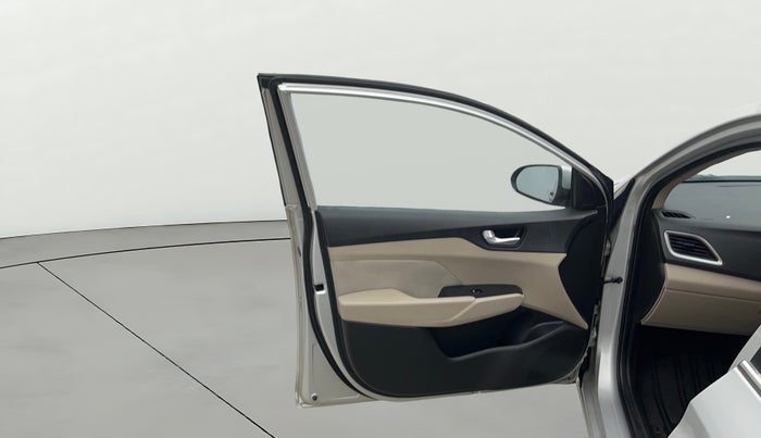 2018 Hyundai Verna 1.6 VTVT SX, Petrol, Manual, 25,790 km, LHS Front Door